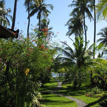 Bali Sandat Tejakula Bagian luar foto
