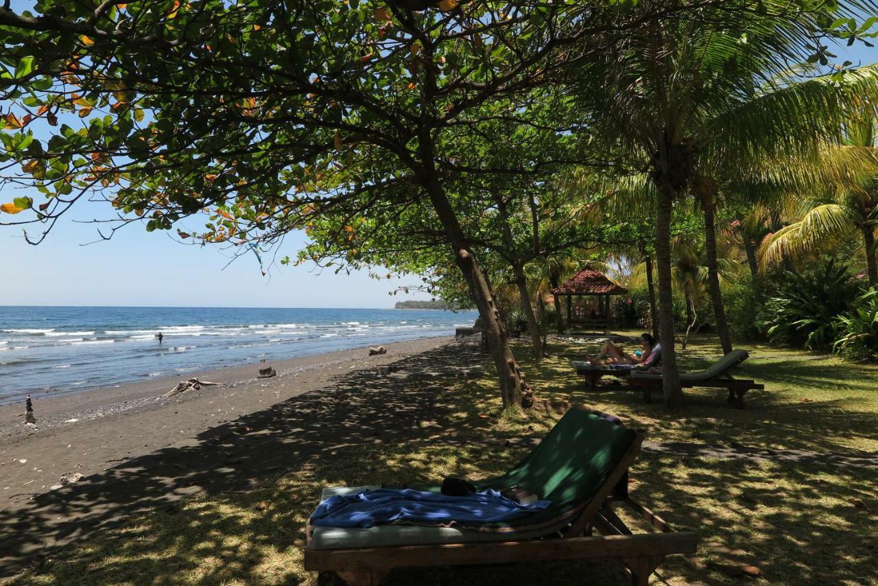 Bali Sandat Tejakula Bagian luar foto