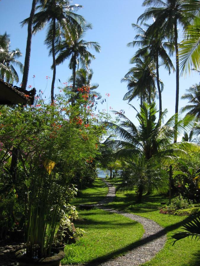 Bali Sandat Tejakula Bagian luar foto