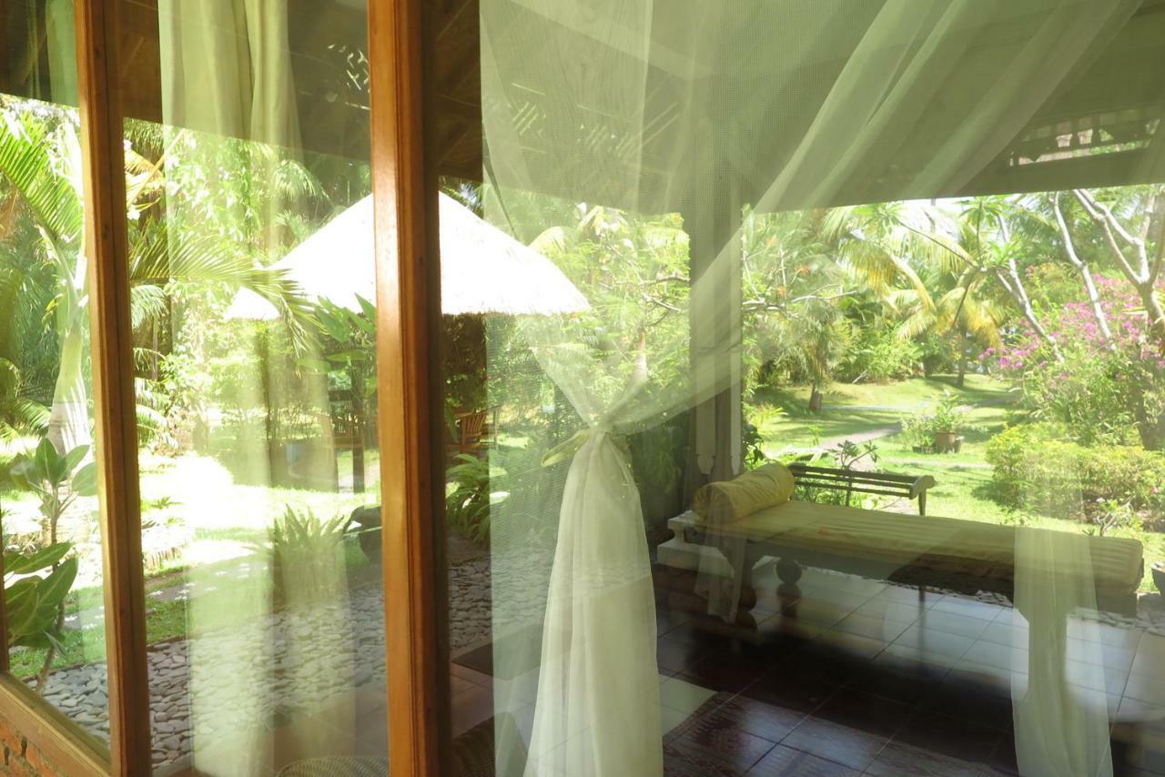 Bali Sandat Tejakula Bagian luar foto
