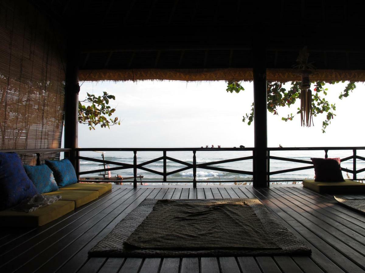 Bali Sandat Tejakula Bagian luar foto