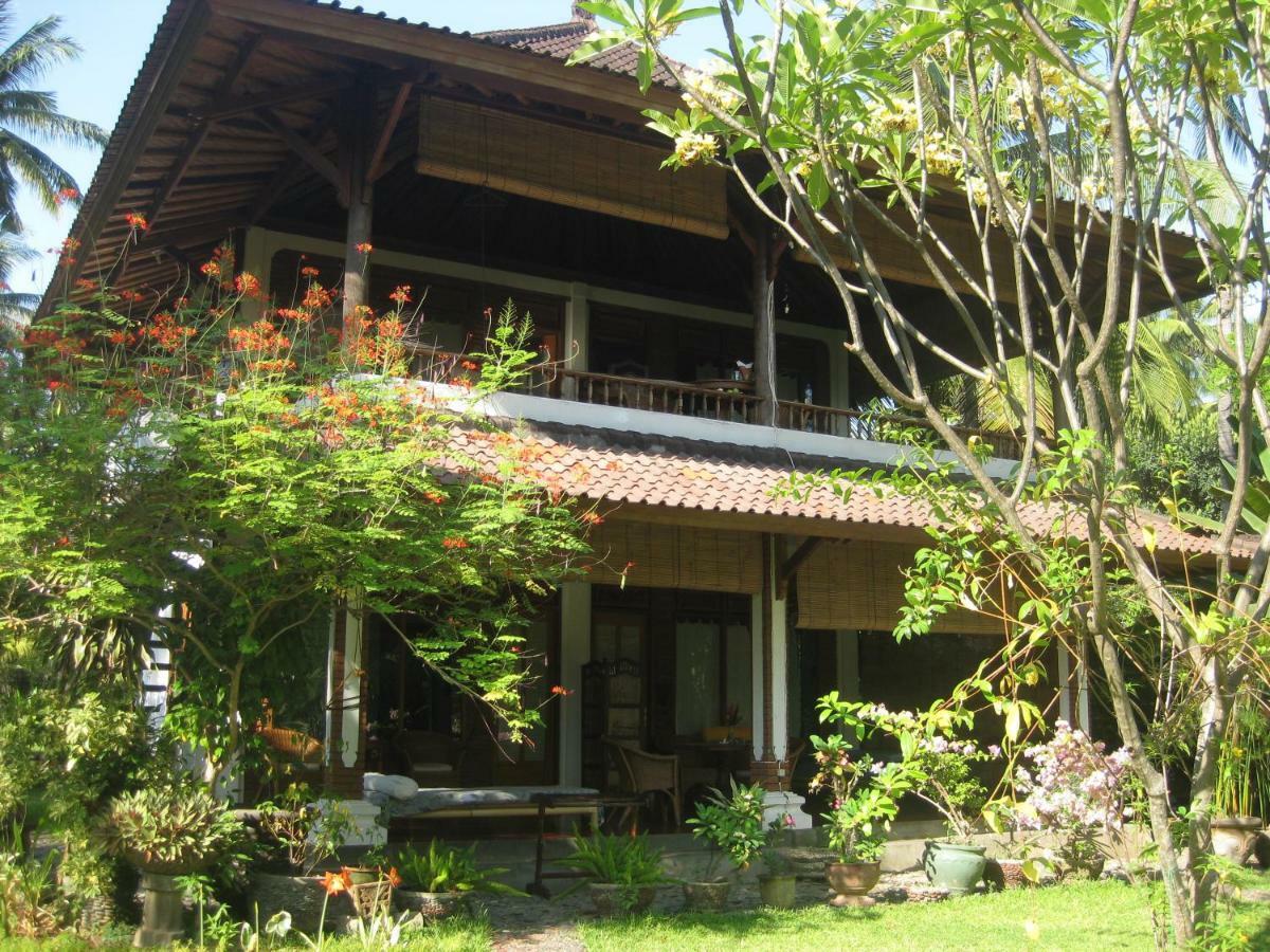Bali Sandat Tejakula Bagian luar foto